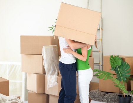 Local removals team handling access challenges in Wimbledon